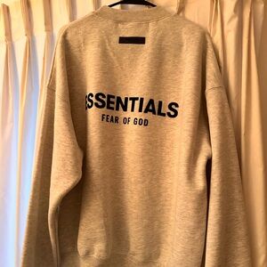 Essentials crew neck in S